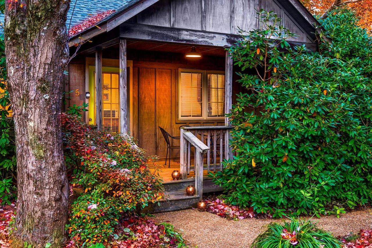 Love Ridge Mountain Lodging Lyndhurst Exterior photo