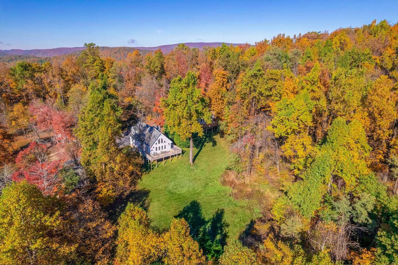 Love Ridge Mountain Lodging Lyndhurst Exterior photo